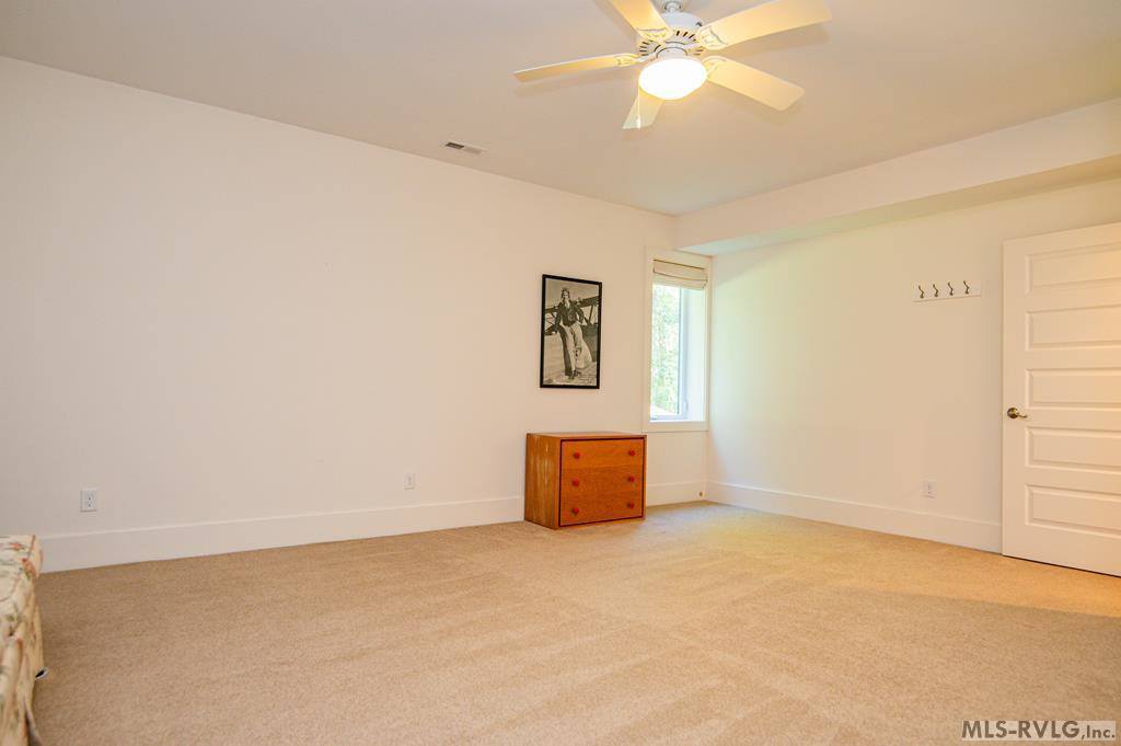 796 Tanglewood Drive, Bracey, VA 23919