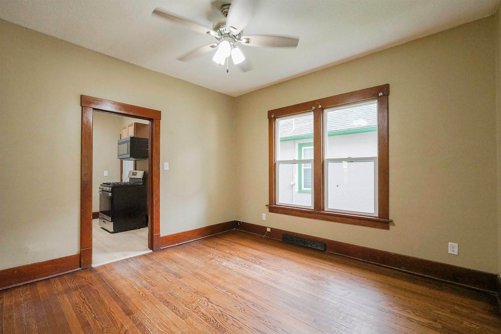 1553 North Broadway, Council Bluffs, IA 51503