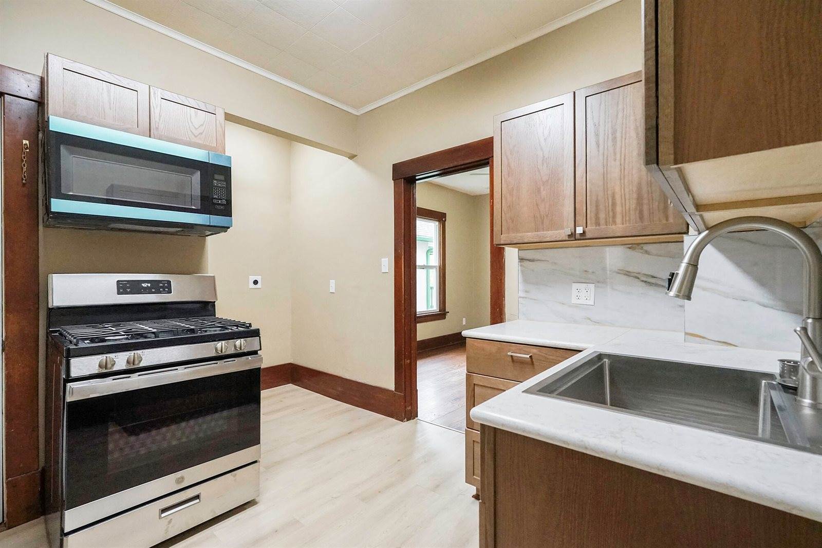 1553 North Broadway, Council Bluffs, IA 51503