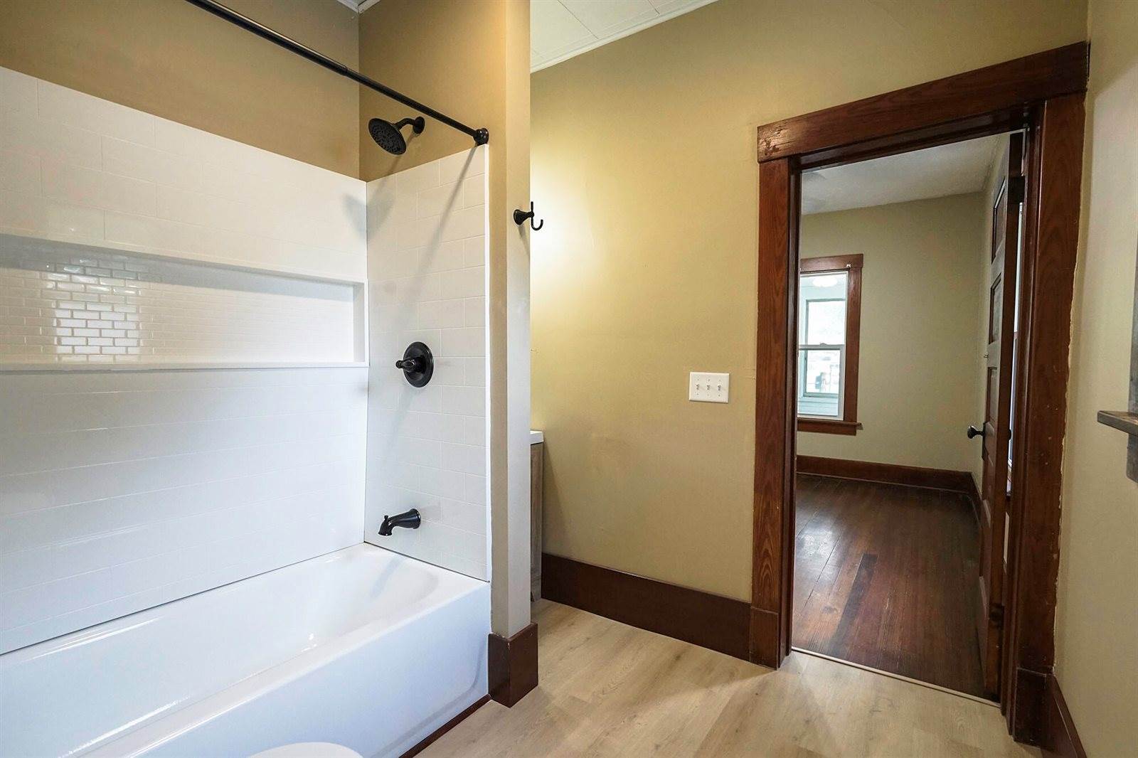 1553 North Broadway, Council Bluffs, IA 51503