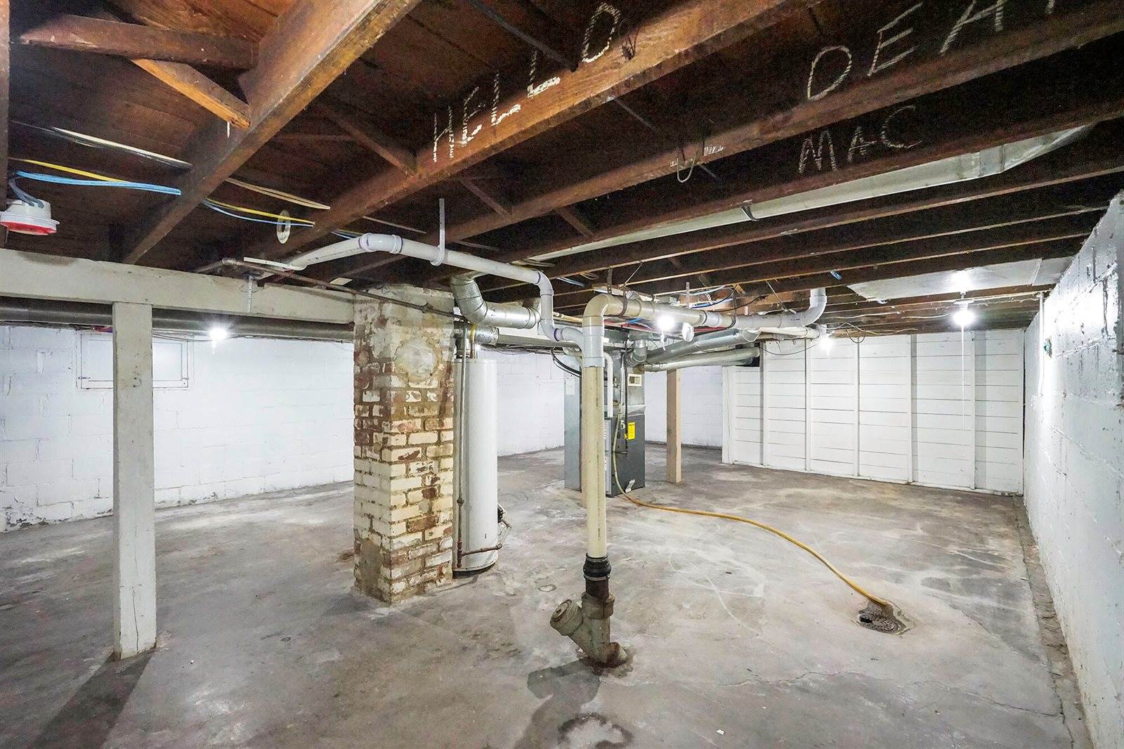 1553 North Broadway, Council Bluffs, IA 51503