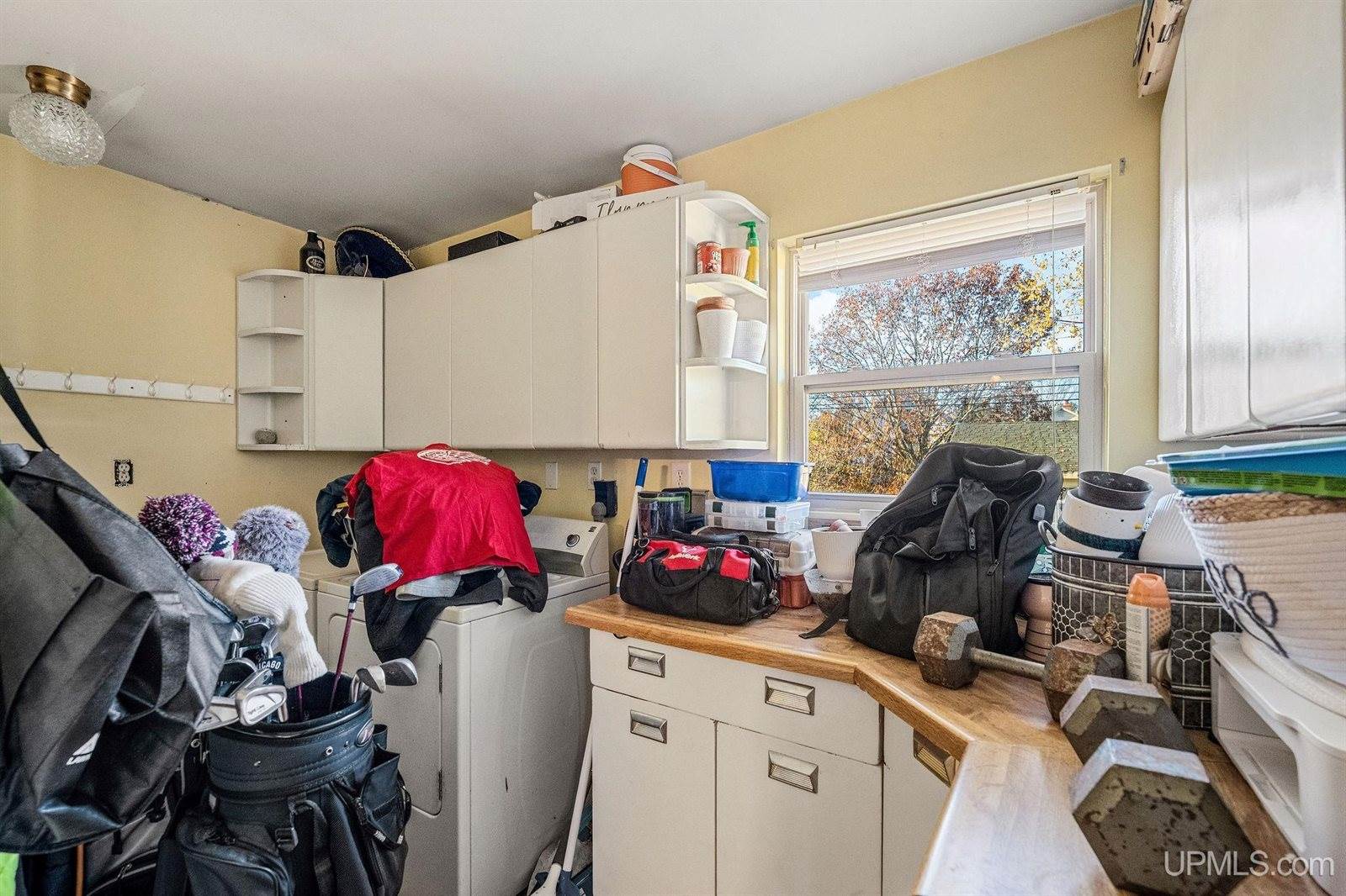 211 N Pine Street, Gwinn, MI 49841