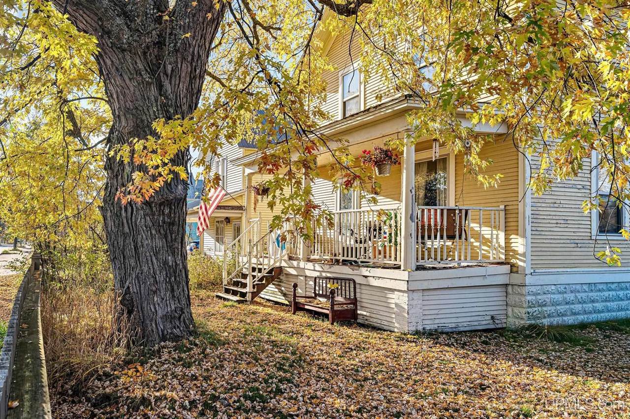 211 N Pine Street, Gwinn, MI 49841