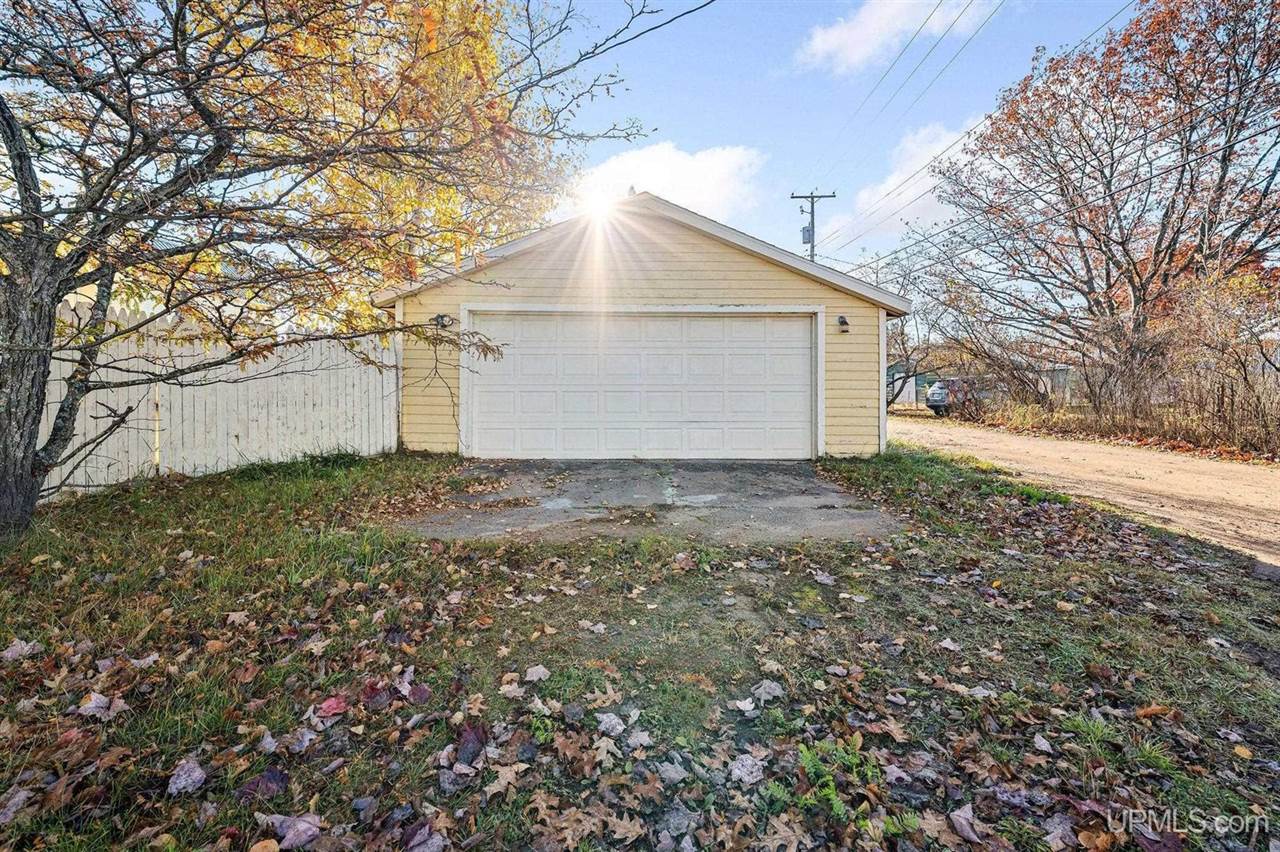 211 N Pine Street, Gwinn, MI 49841