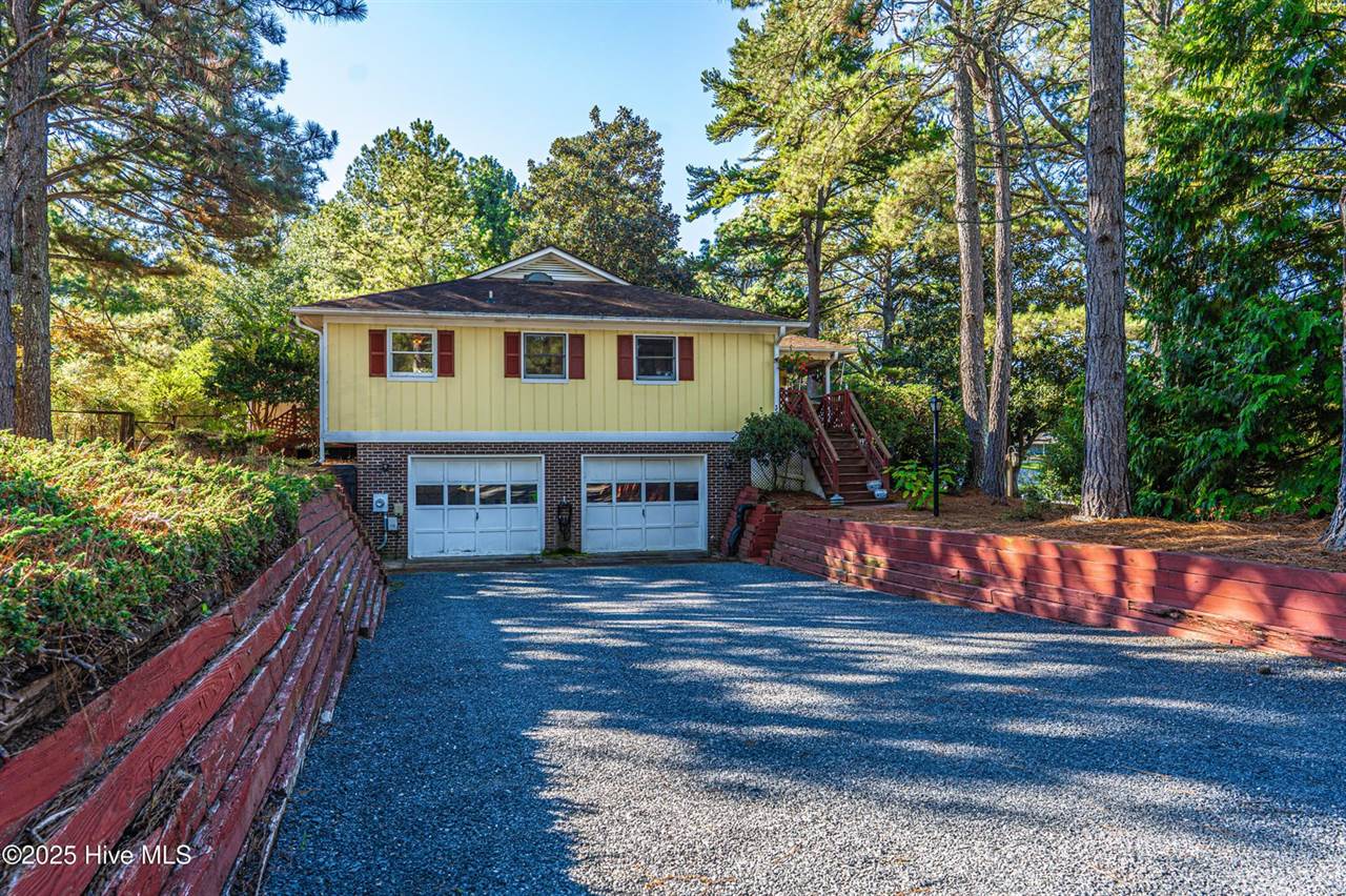 105 Greentree Court, Moore County, NC 27376