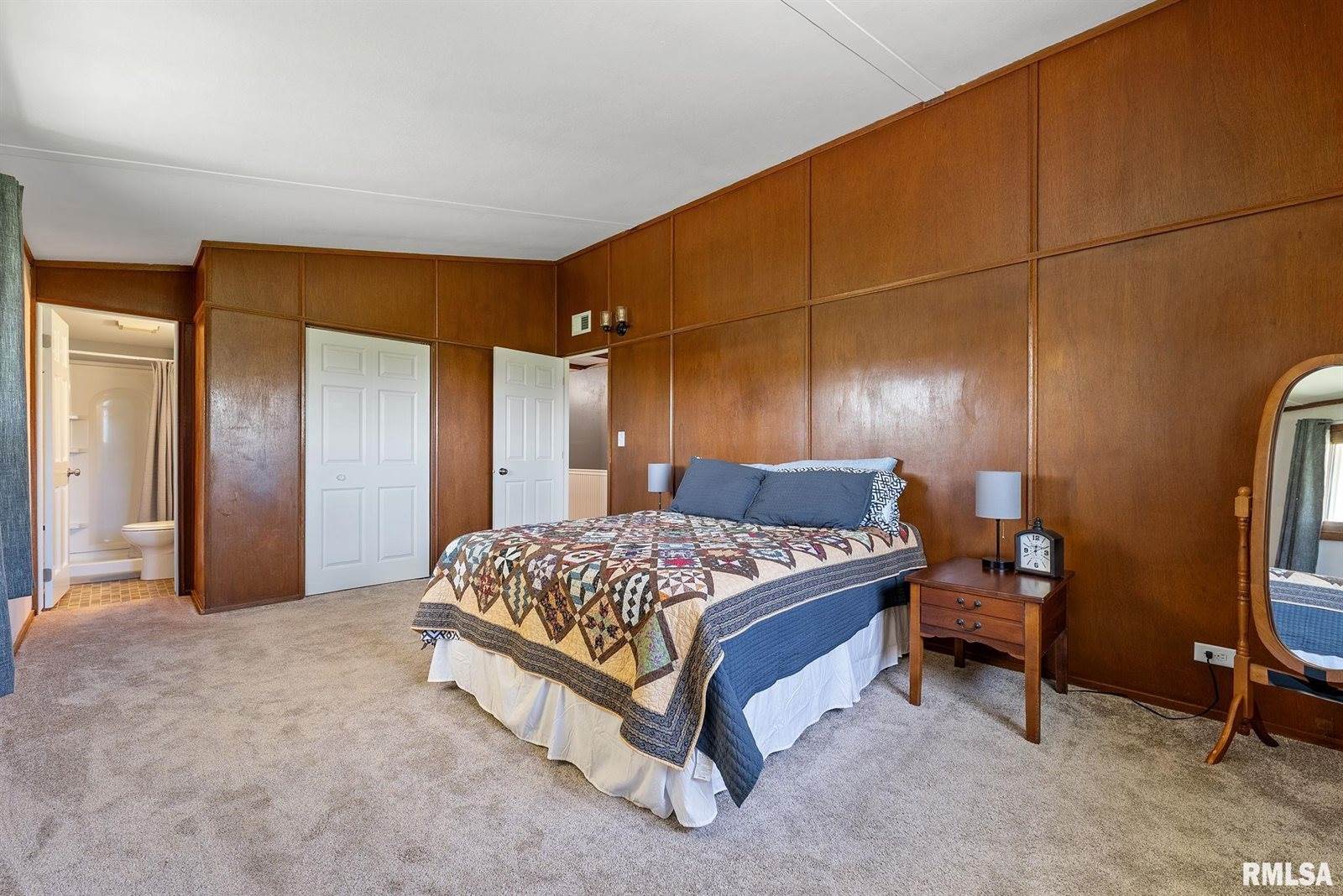 8989 241ST Street, Walcott, IA 52773