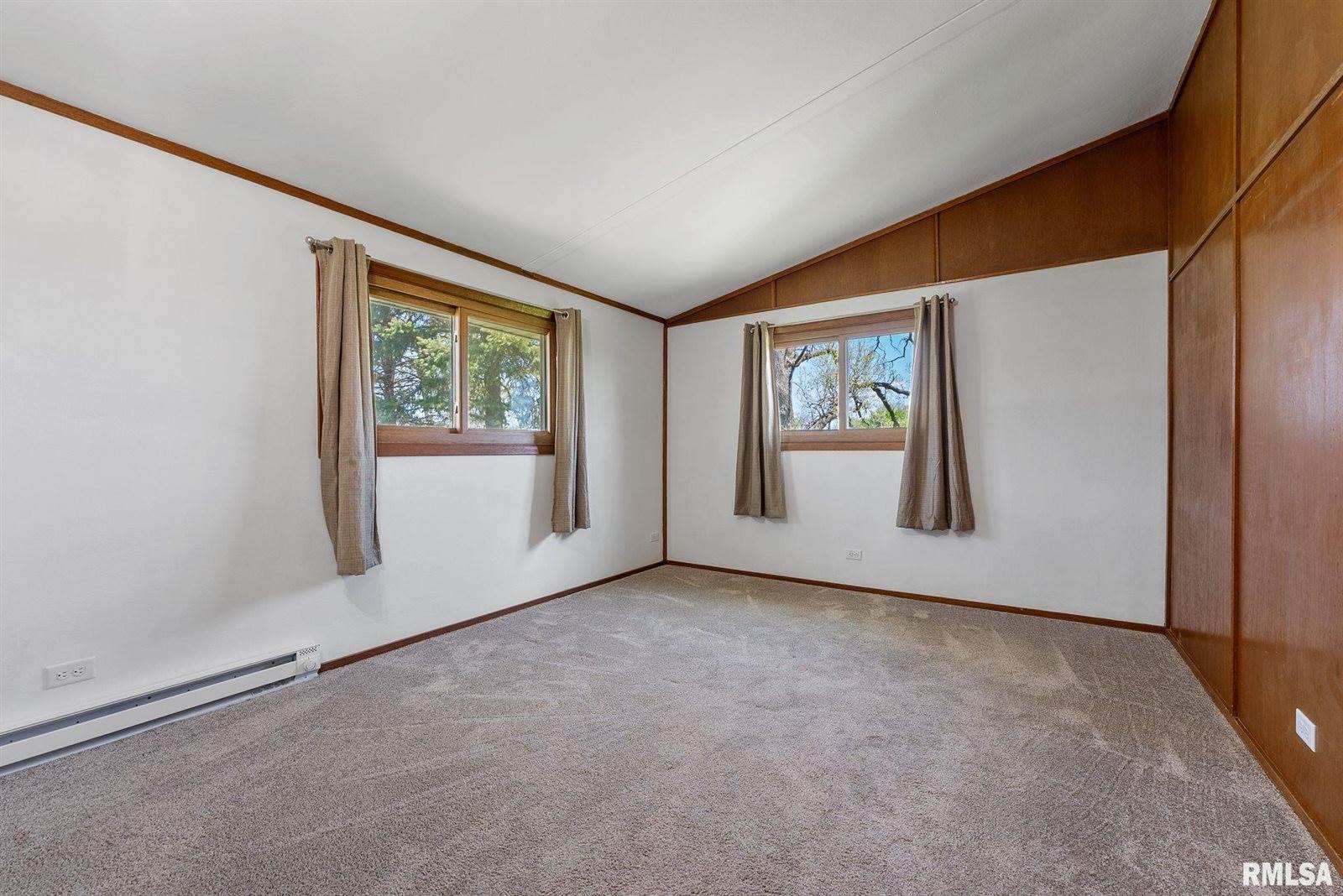 8989 241ST Street, Walcott, IA 52773