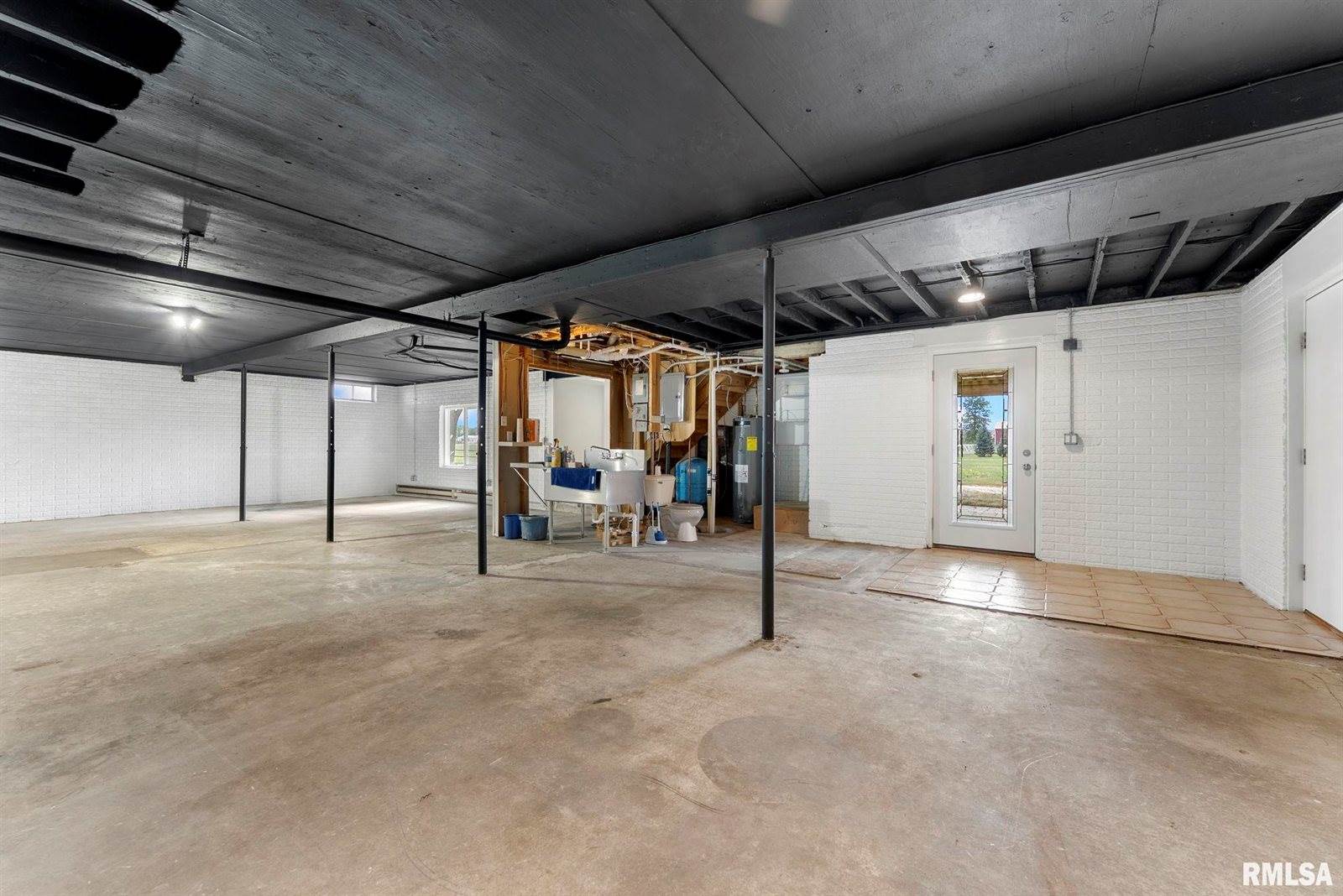 8989 241ST Street, Walcott, IA 52773