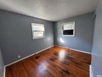 2110 Cody Street, Bettendorf, IA 52722