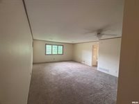 920 17TH Street, Moline, IL 61265