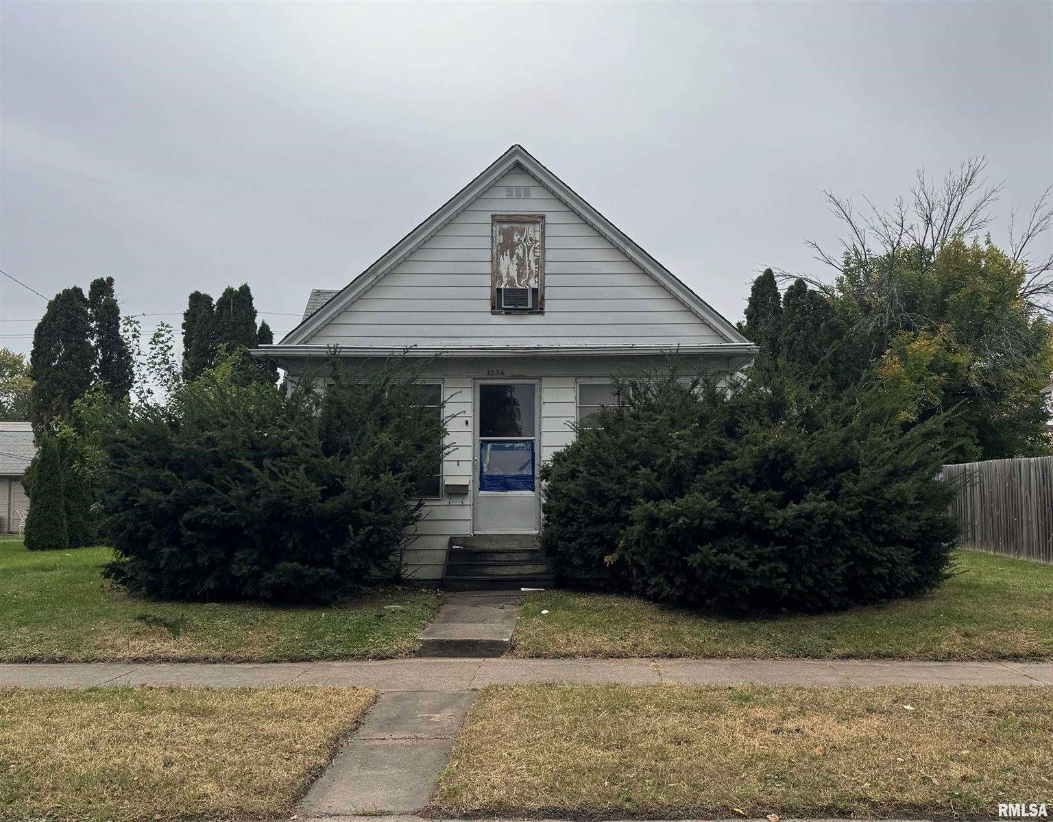 1534 39TH Street, Rock Island, IL 61201