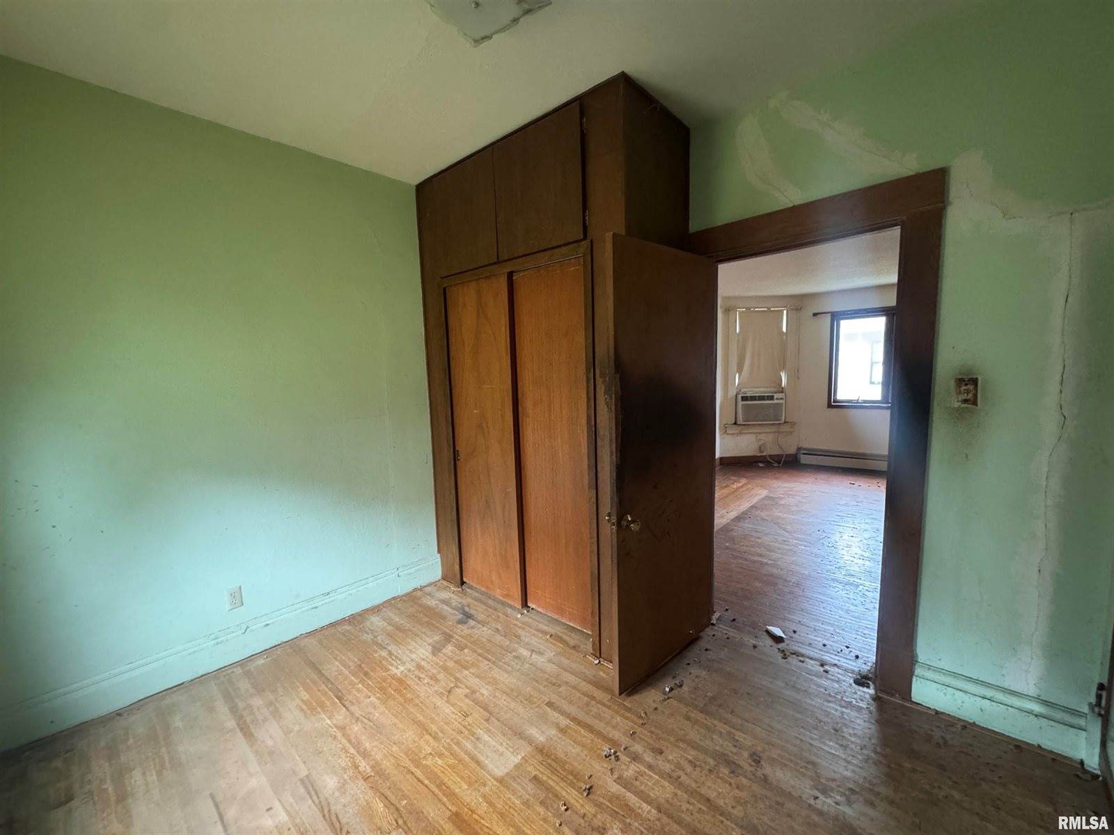 1534 39TH Street, Rock Island, IL 61201