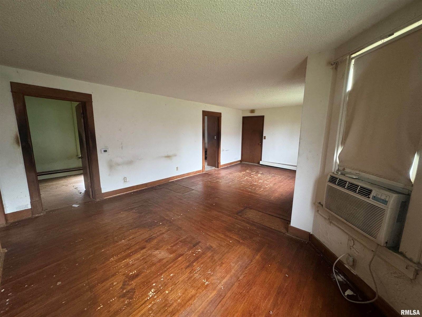 1534 39TH Street, Rock Island, IL 61201