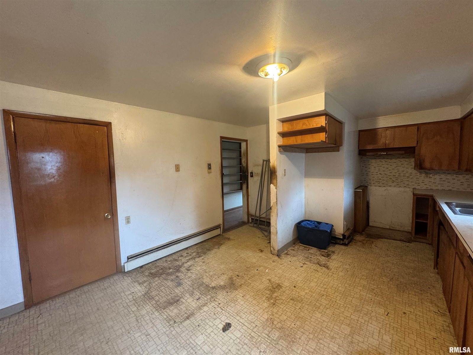 1534 39TH Street, Rock Island, IL 61201