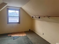 1534 39TH Street, Rock Island, IL 61201