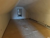 1534 39TH Street, Rock Island, IL 61201