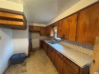 1534 39TH Street, Rock Island, IL 61201