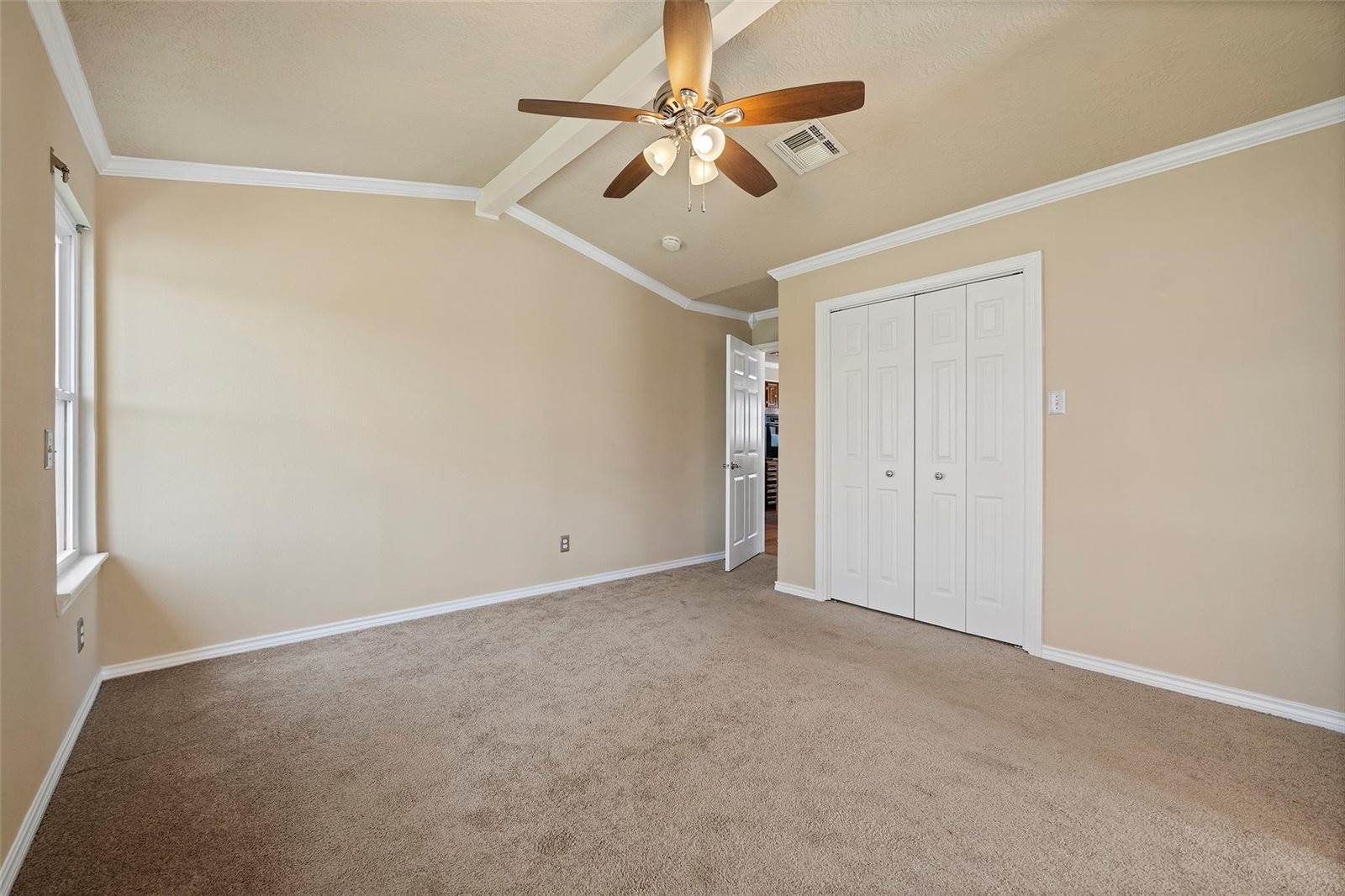 1303 Coral Way, Tiki Island, TX 77554