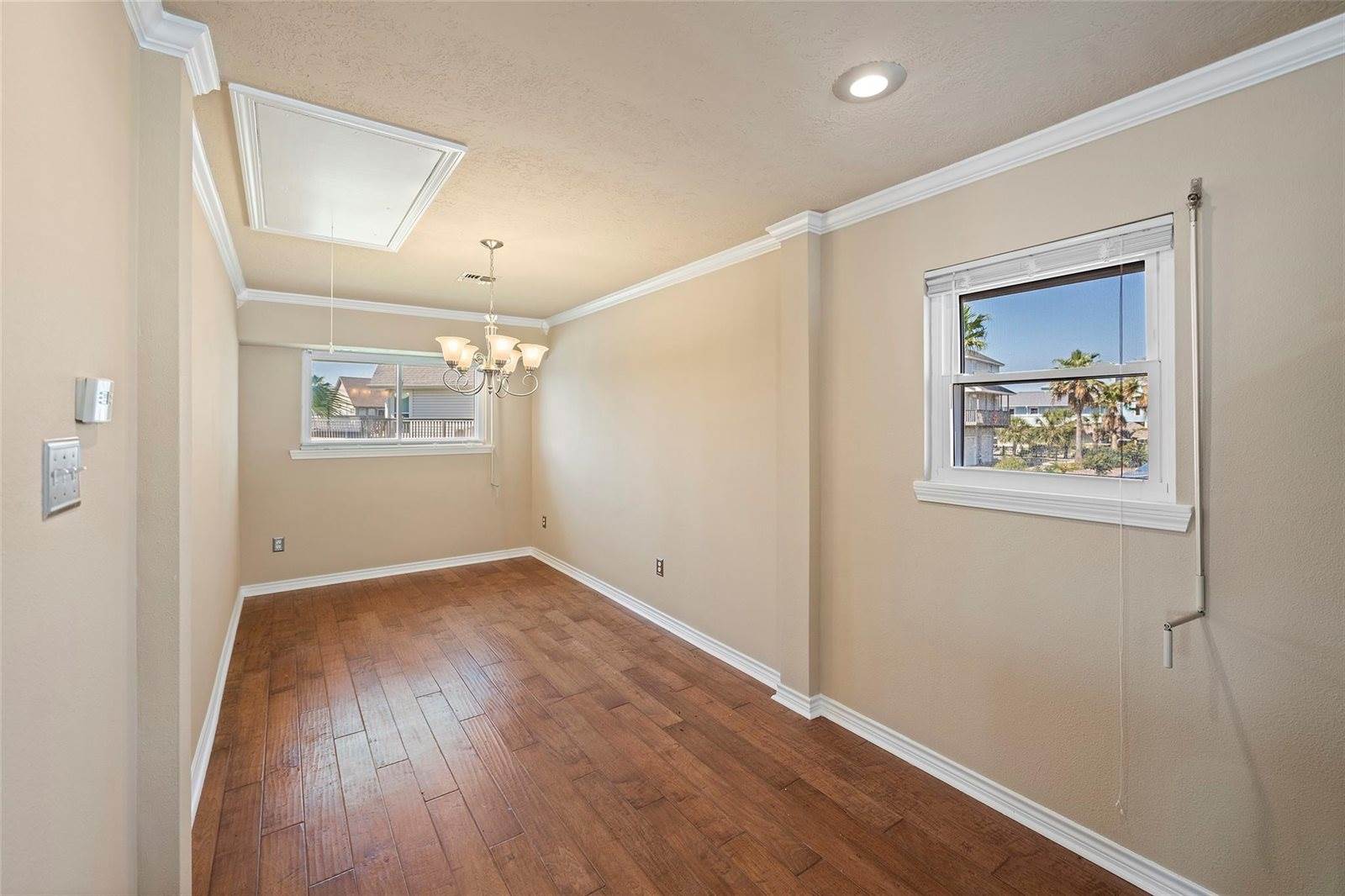 1303 Coral Way, Tiki Island, TX 77554