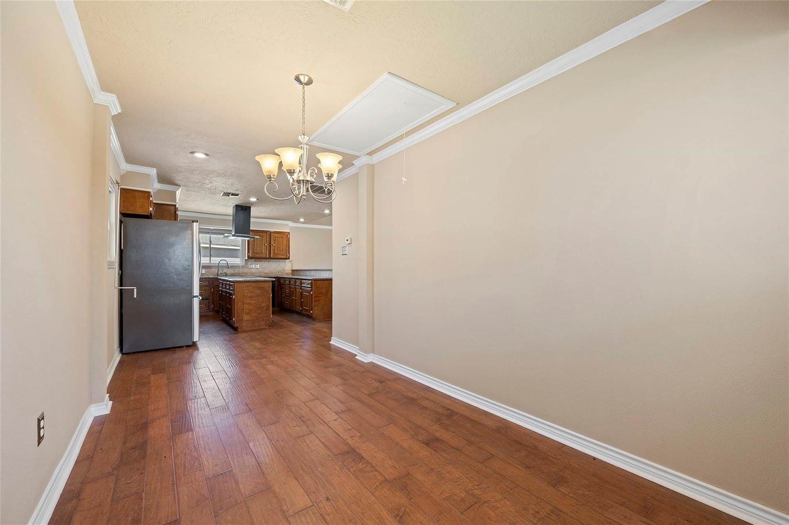 1303 Coral Way, Tiki Island, TX 77554