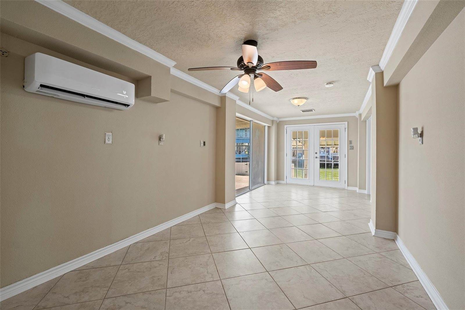 1303 Coral Way, Tiki Island, TX 77554