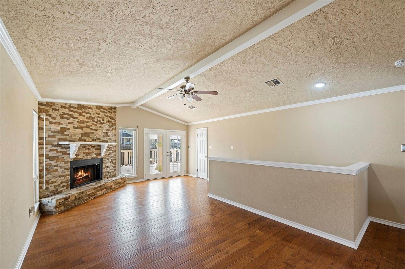 1303 Coral Way, Tiki Island, TX 77554