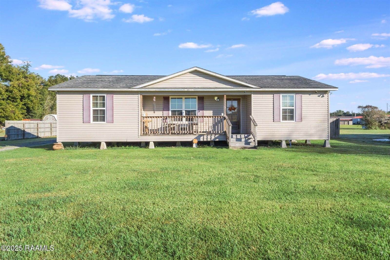 1014 Stanley Robert Road, Breaux Bridge, LA 70517