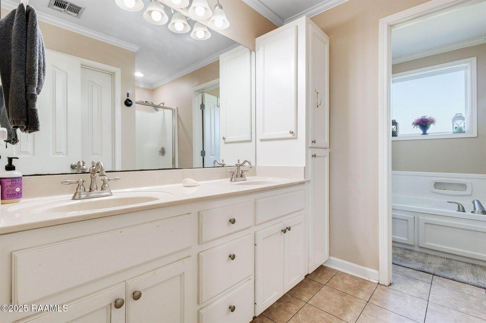 1014 Stanley Robert Road, Breaux Bridge, LA 70517