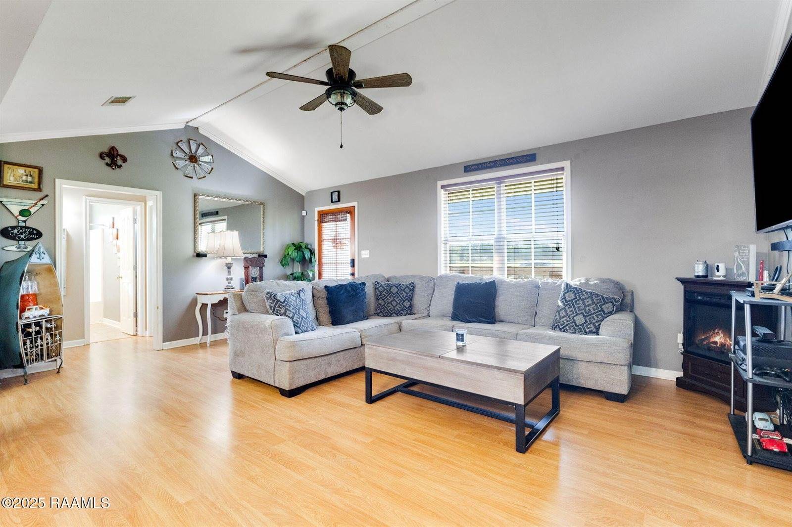 1014 Stanley Robert Road, Breaux Bridge, LA 70517