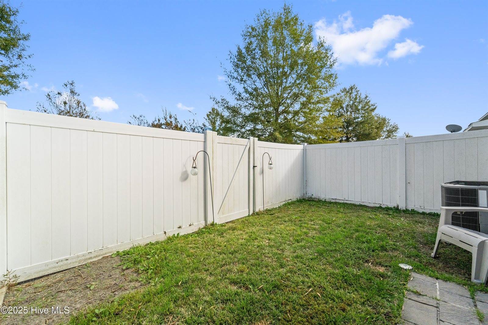 211 Glen Cannon Drive, Jacksonville, NC 28546