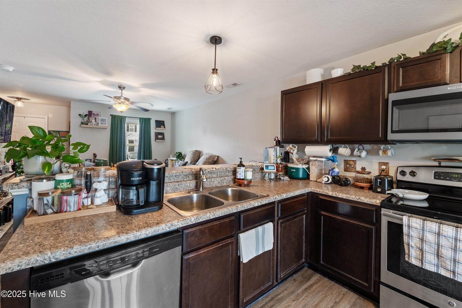 211 Glen Cannon Drive, Jacksonville, NC 28546