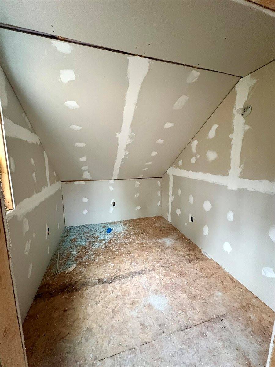 Off Andrews Road, Drew Plt, ME 04497