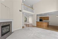 14822 SE Brightwood Ave, Milwaukie, OR 97267