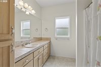 14822 SE Brightwood Ave, Milwaukie, OR 97267