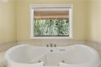 14822 SE Brightwood Ave, Milwaukie, OR 97267