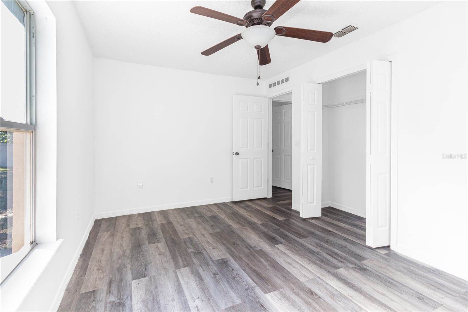 1552 Deltona Boulevard, Spring Hill, FL 34606