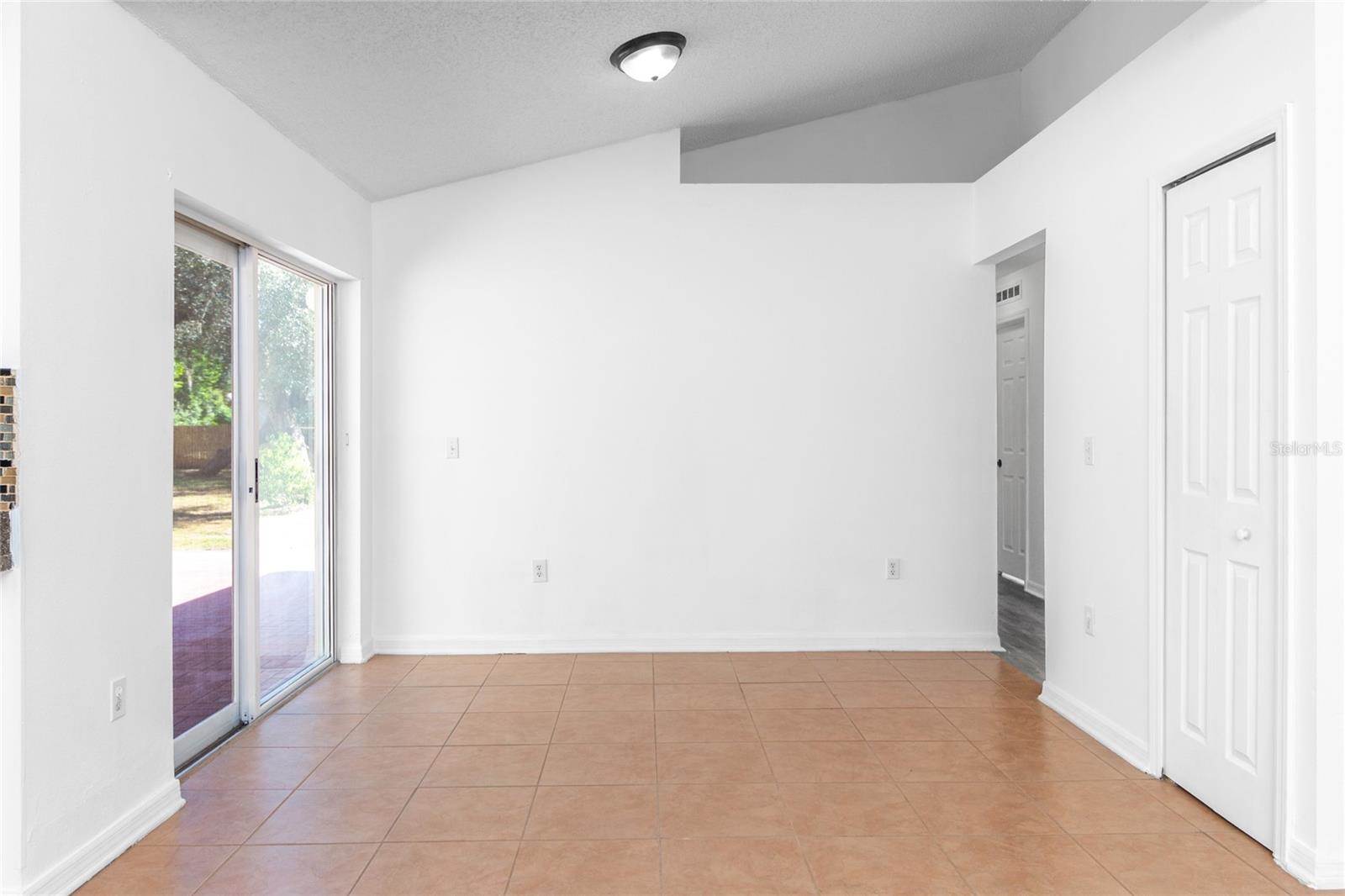 1552 Deltona Boulevard, Spring Hill, FL 34606