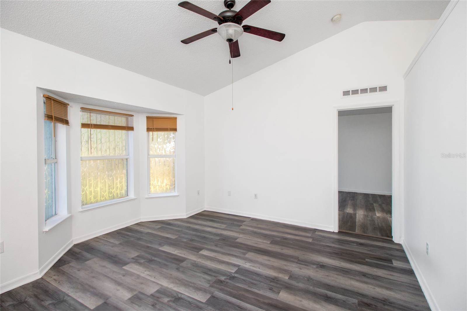 1552 Deltona Boulevard, Spring Hill, FL 34606