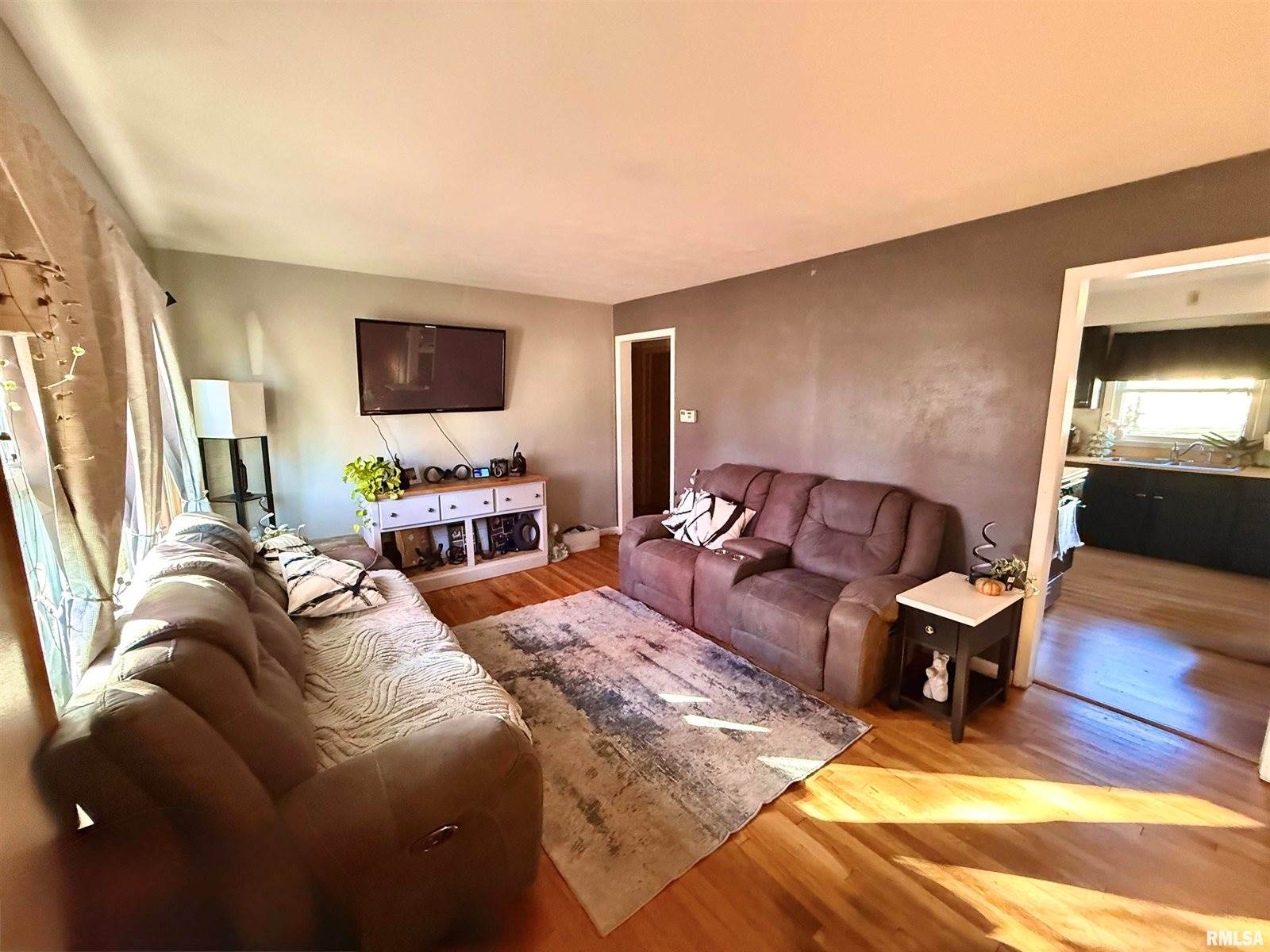 113 East 7TH Avenue A, Colona, IL 61241