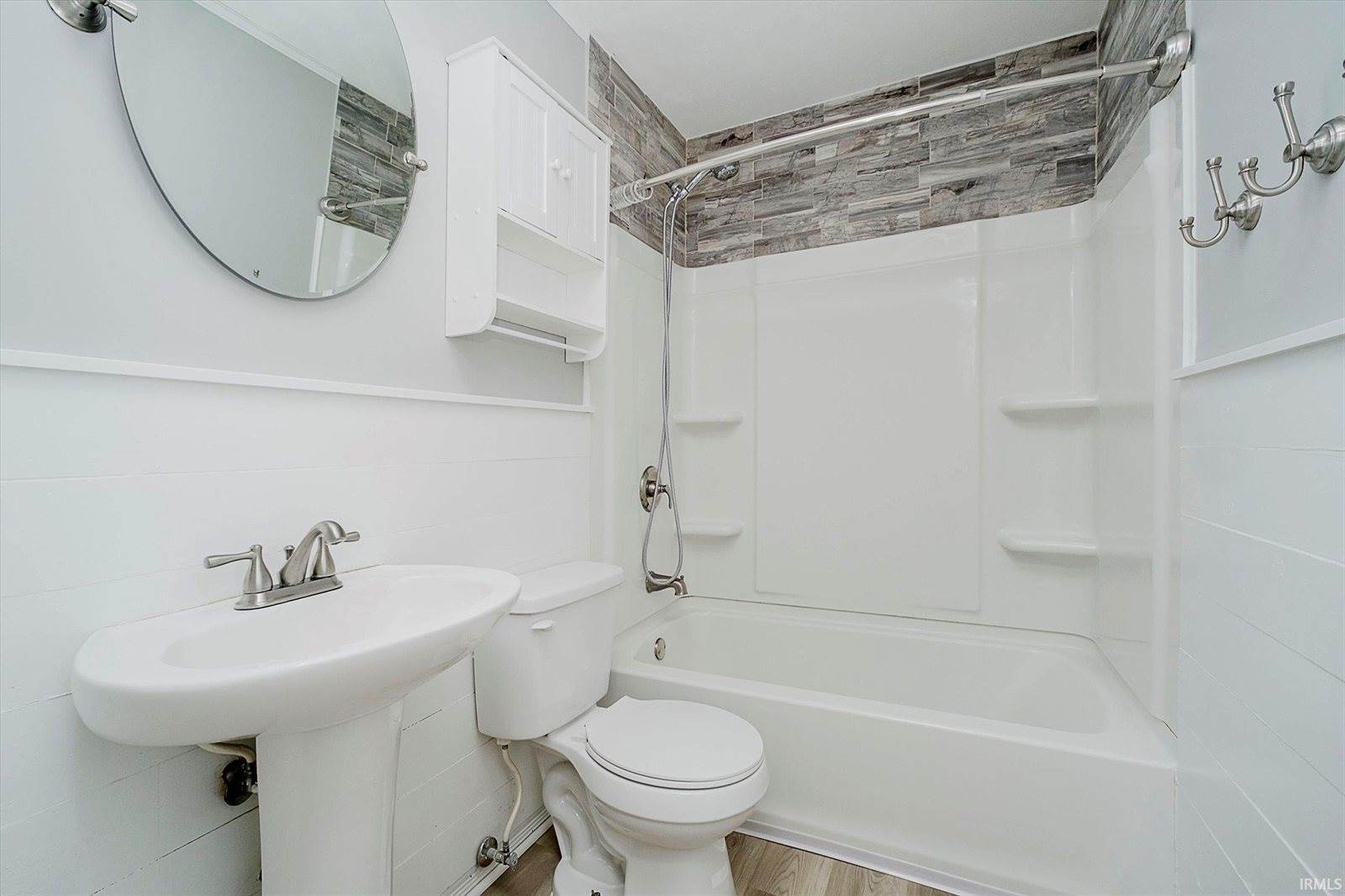 2011 W Sheffield Drive, Muncie, IN 47304