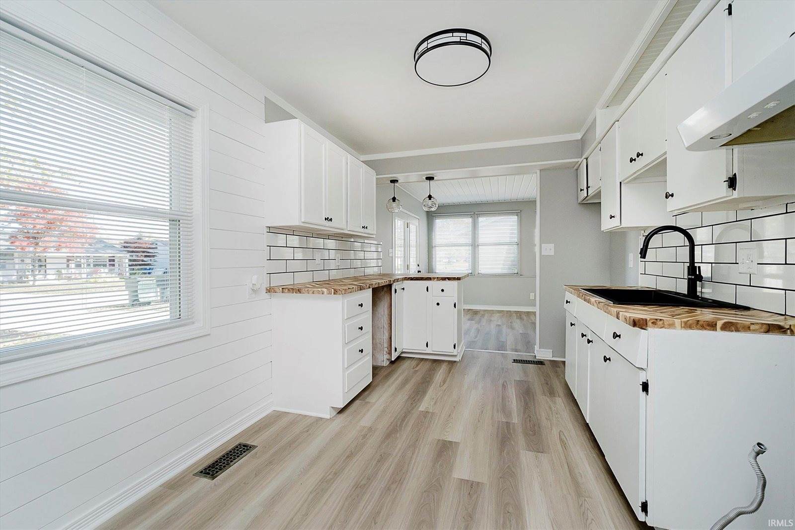 2011 W Sheffield Drive, Muncie, IN 47304