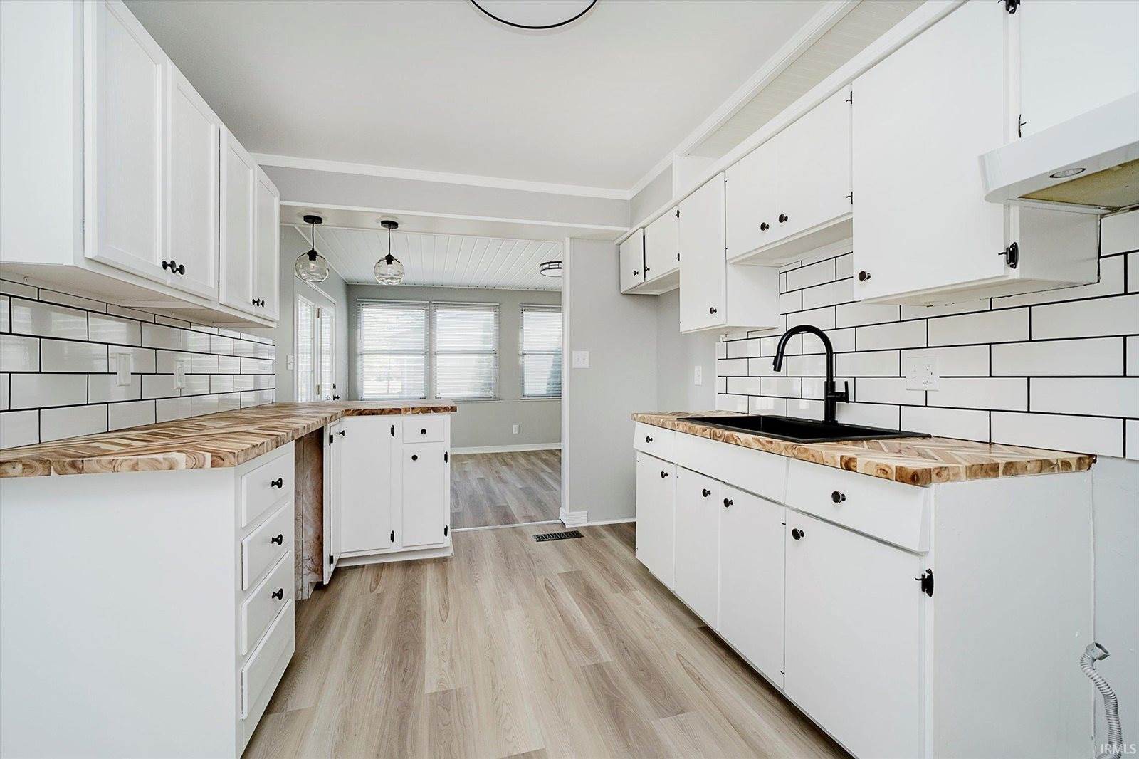 2011 W Sheffield Drive, Muncie, IN 47304