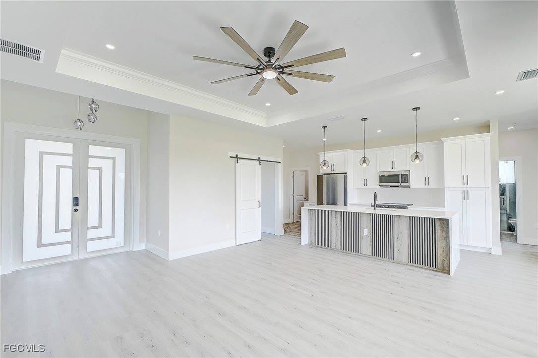 2619 3rd Street SW, Lehigh Acres, FL 33976