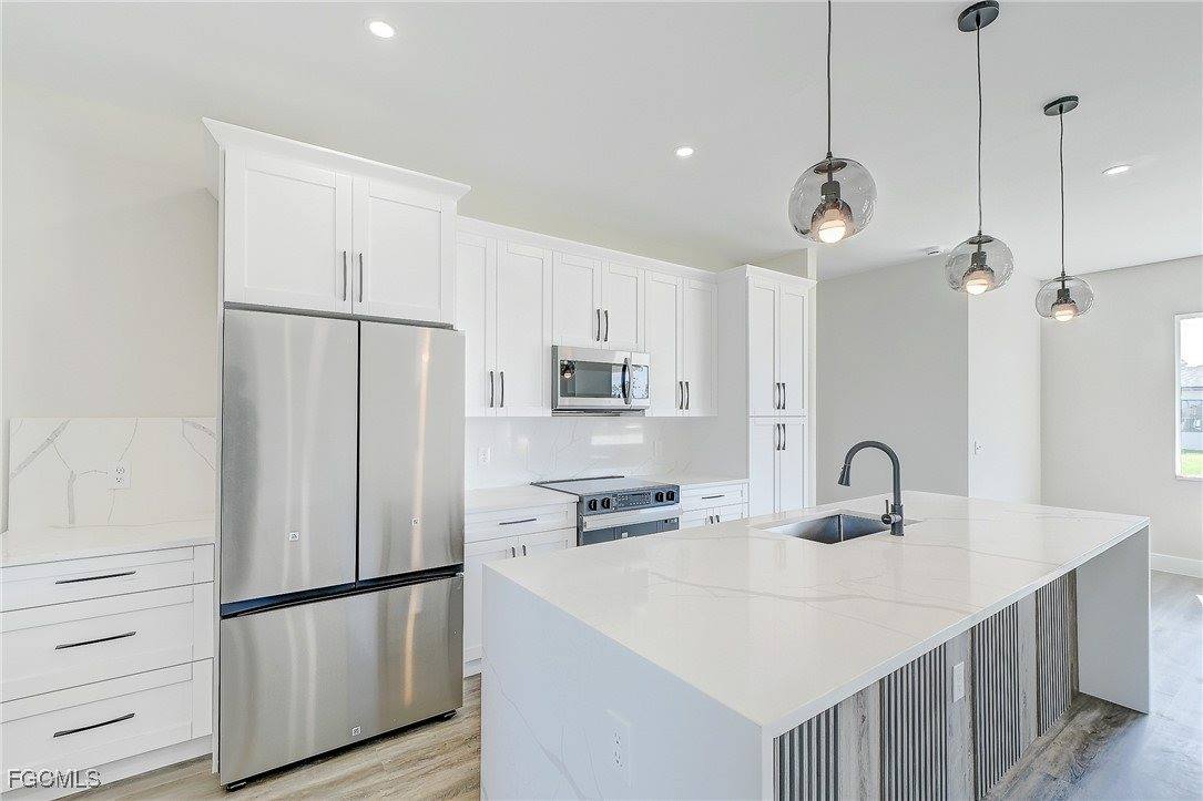 2619 3rd Street SW, Lehigh Acres, FL 33976