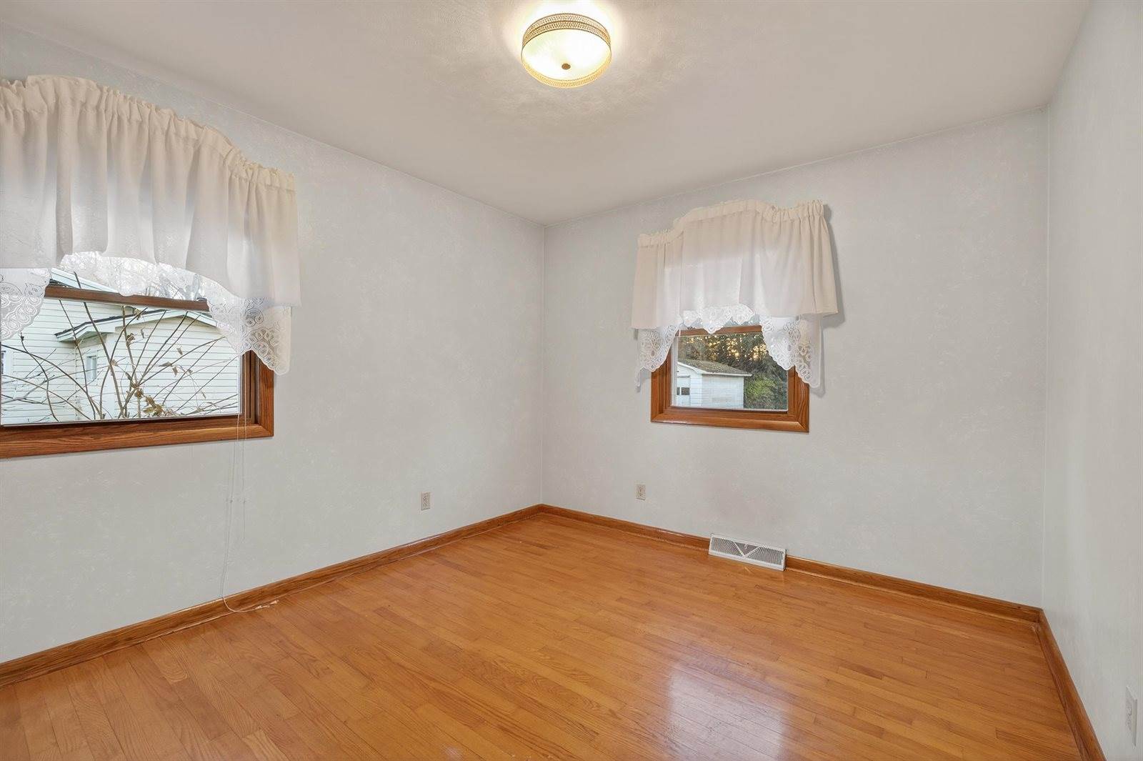 6940 Fairview Lane, Wisconsin Rapids, WI 54494