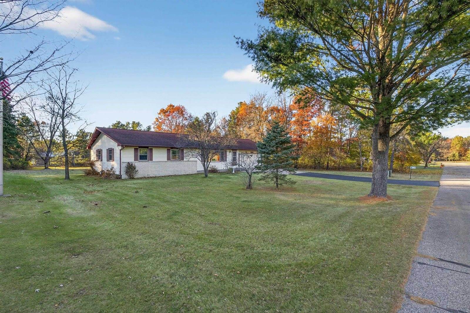 6940 Fairview Lane, Wisconsin Rapids, WI 54494