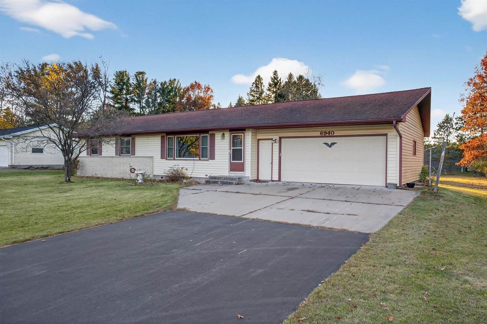 6940 Fairview Lane, Wisconsin Rapids, WI 54494