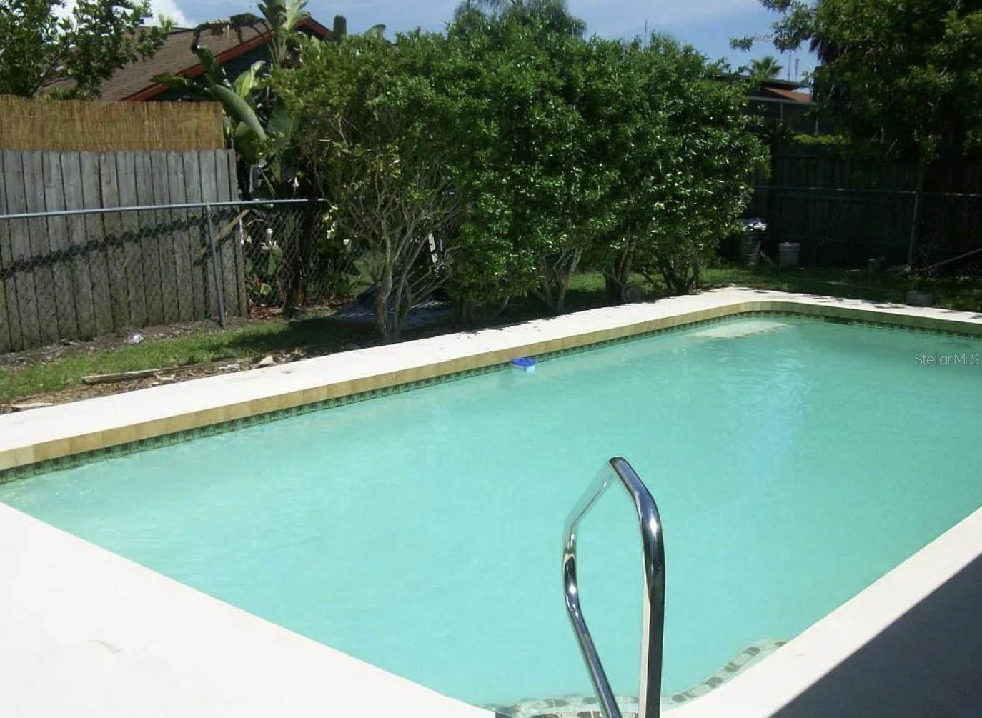 1649 Georgetowne Boulevard, Sarasota, FL 34232