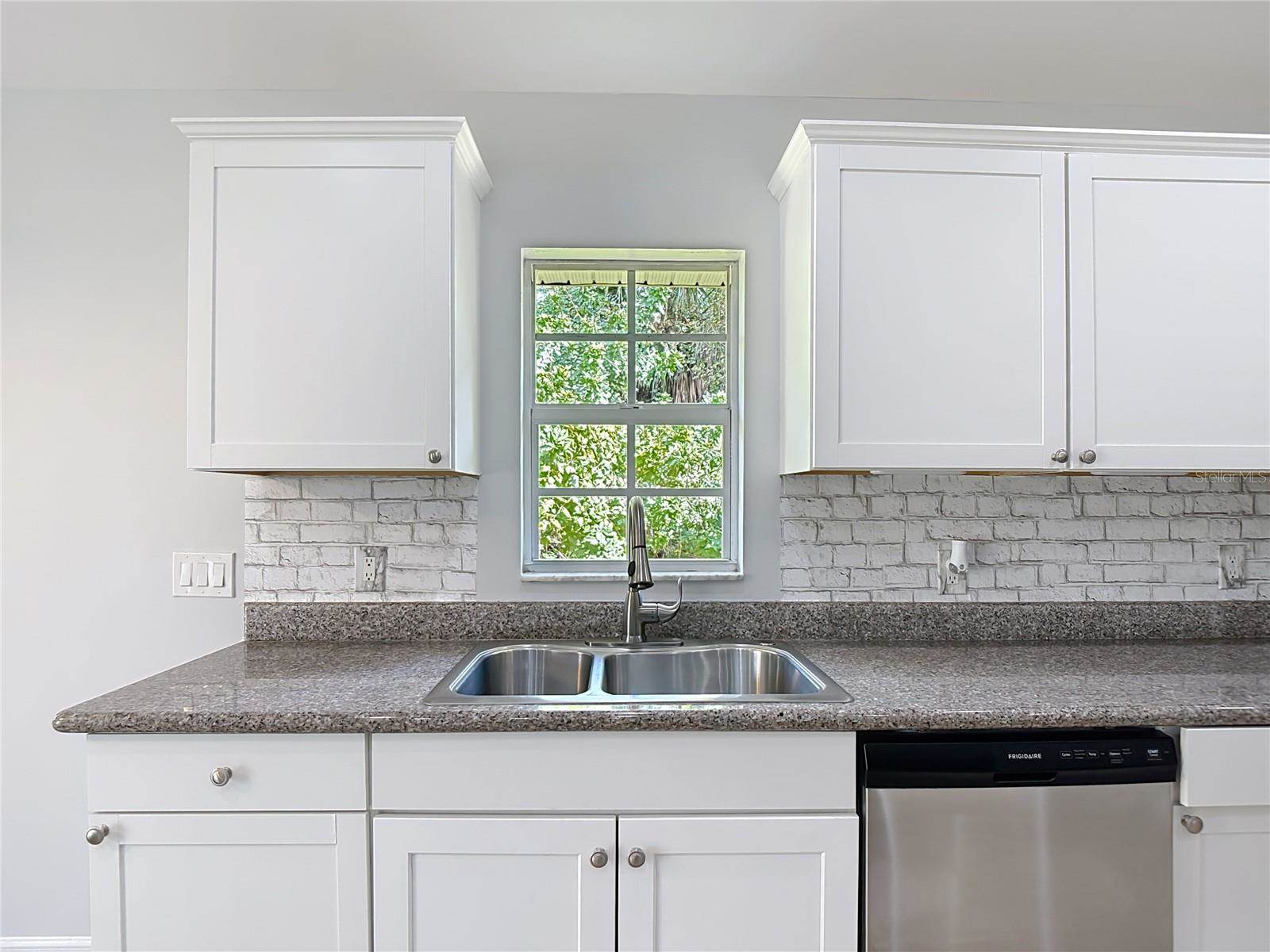 2812 4TH Street SW, Lehigh Acres, FL 33976