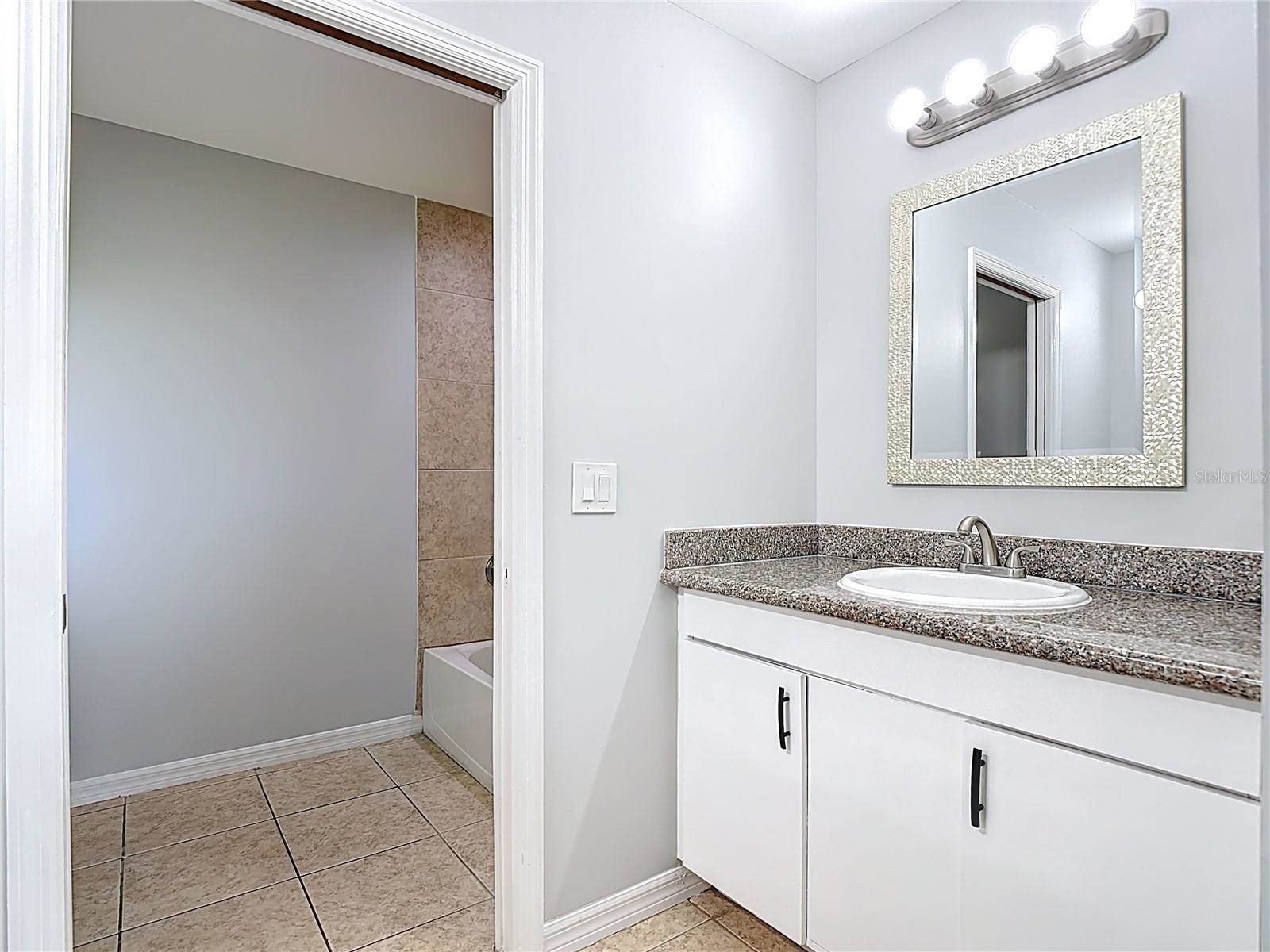 2812 4TH Street SW, Lehigh Acres, FL 33976